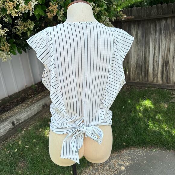 Guess White & Black Stripped Sleeveless Flutter Faux Wrap Blouse Top Women's L - Picture 6 of 10